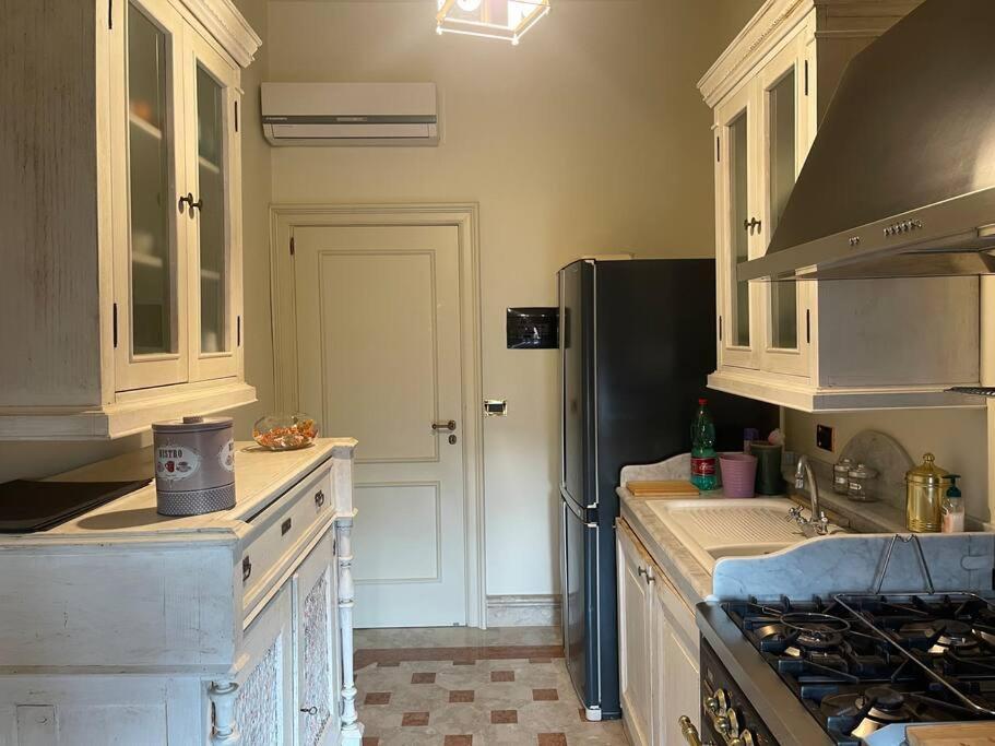 Fancy House Apartment Reggio Calabria Exterior photo